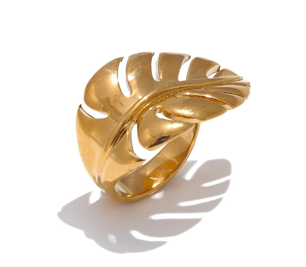 Leaf Ring, Bold and Elegant Design