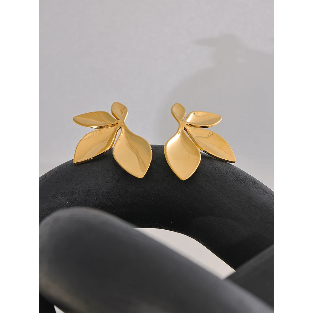 Stylish Gold Leaf Earrings