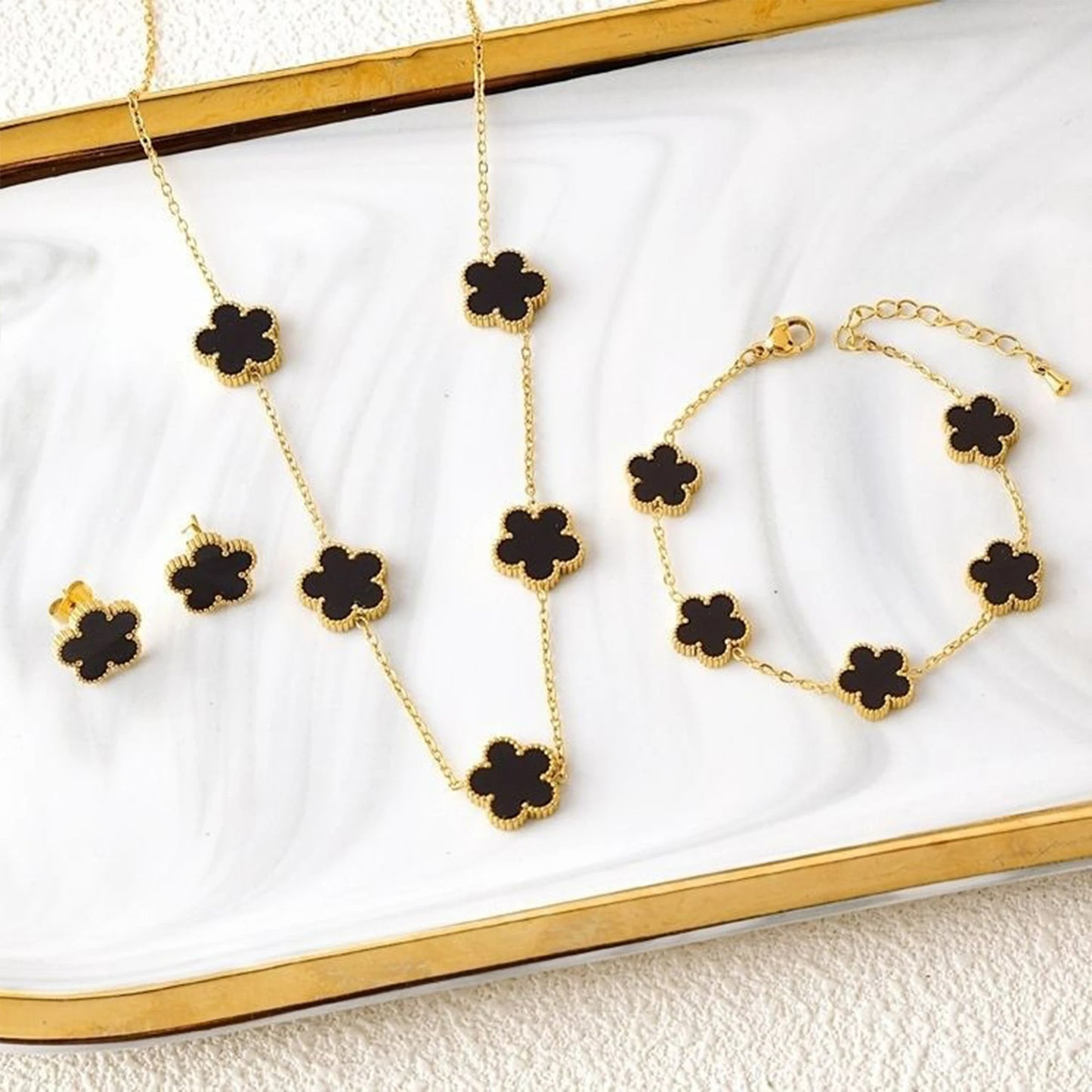 Clover Jewellery Set, Timeless Elegance